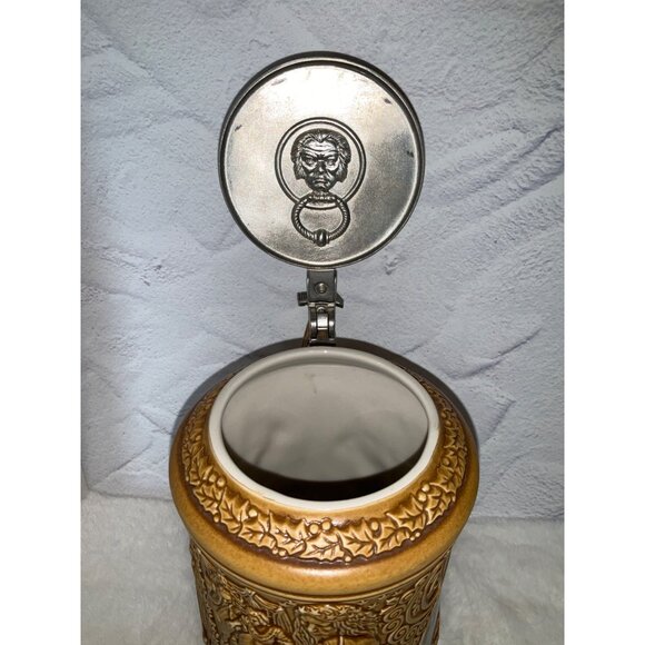 Avon A Christmas Carol Scrooge Beer Mug Stein Attached Lid 1996 Collectable - Picture 5 of 6